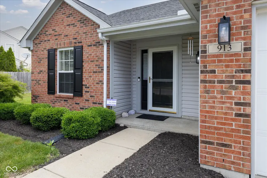 913 Halyard Drive, Avon, IN 46123 - #3