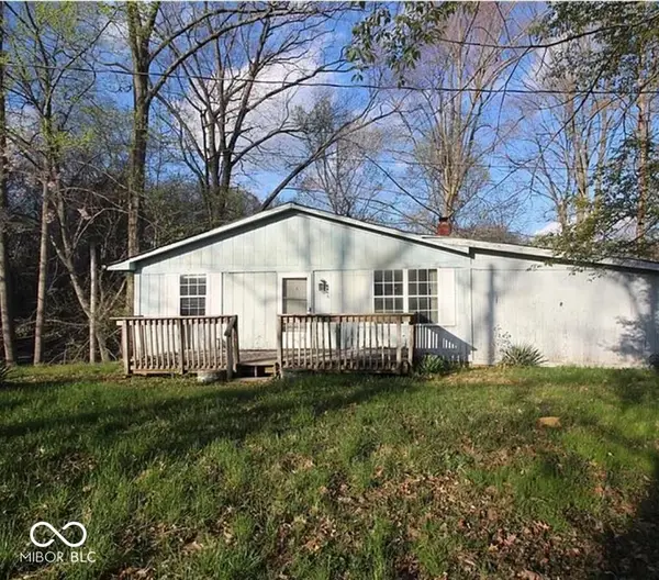 8816 S Ayres Drive, Nineveh, IN 46164