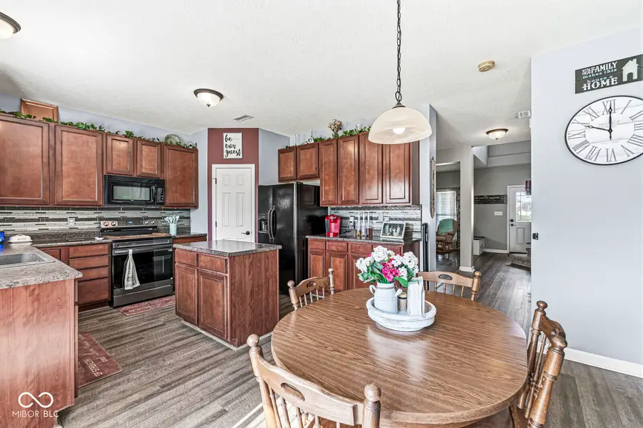 8595 Harlekin Court, Avon, IN 46123 - #2