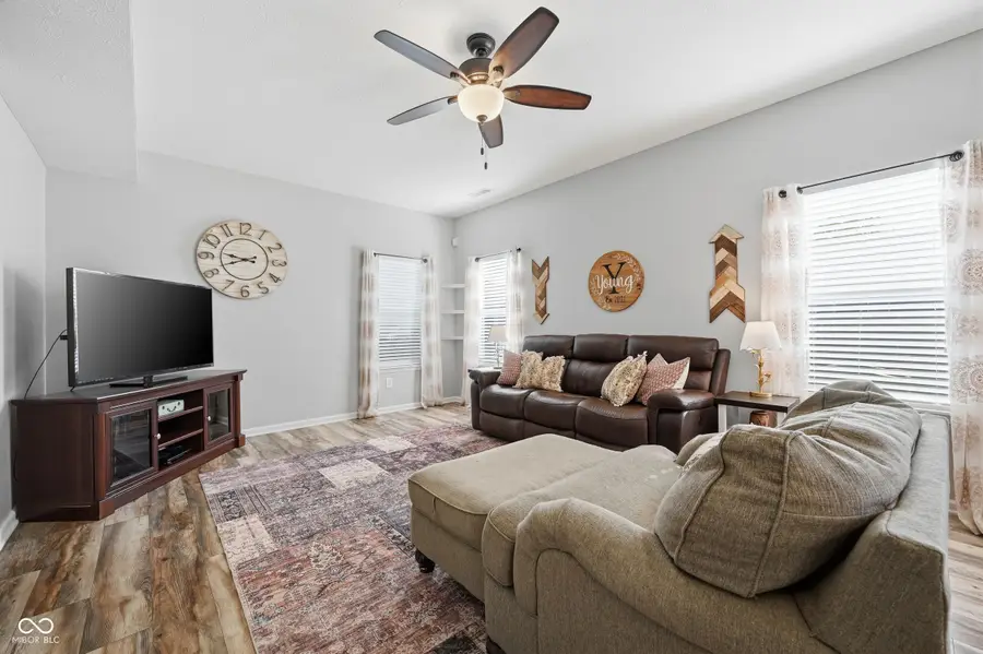 211 Thistlewood Drive, Greenfield, IN 46140 - #3
