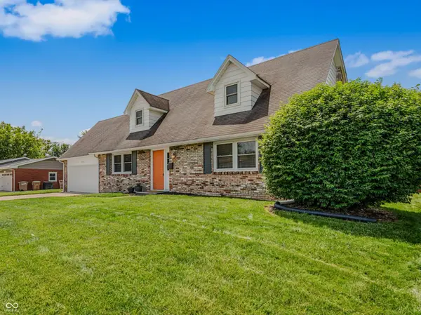 3232 Fairlawn Drive, Columbus, IN 47203