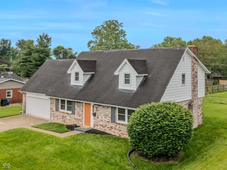 3232 Fairlawn Drive, Columbus, IN 47203 - #2