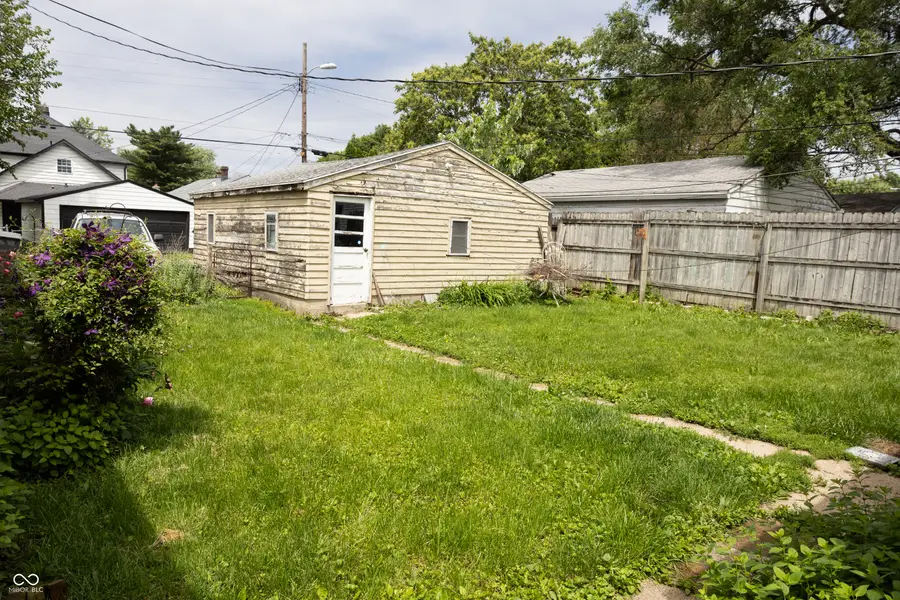 1048 S Pershing Avenue, Indianapolis, IN 46221 - #3