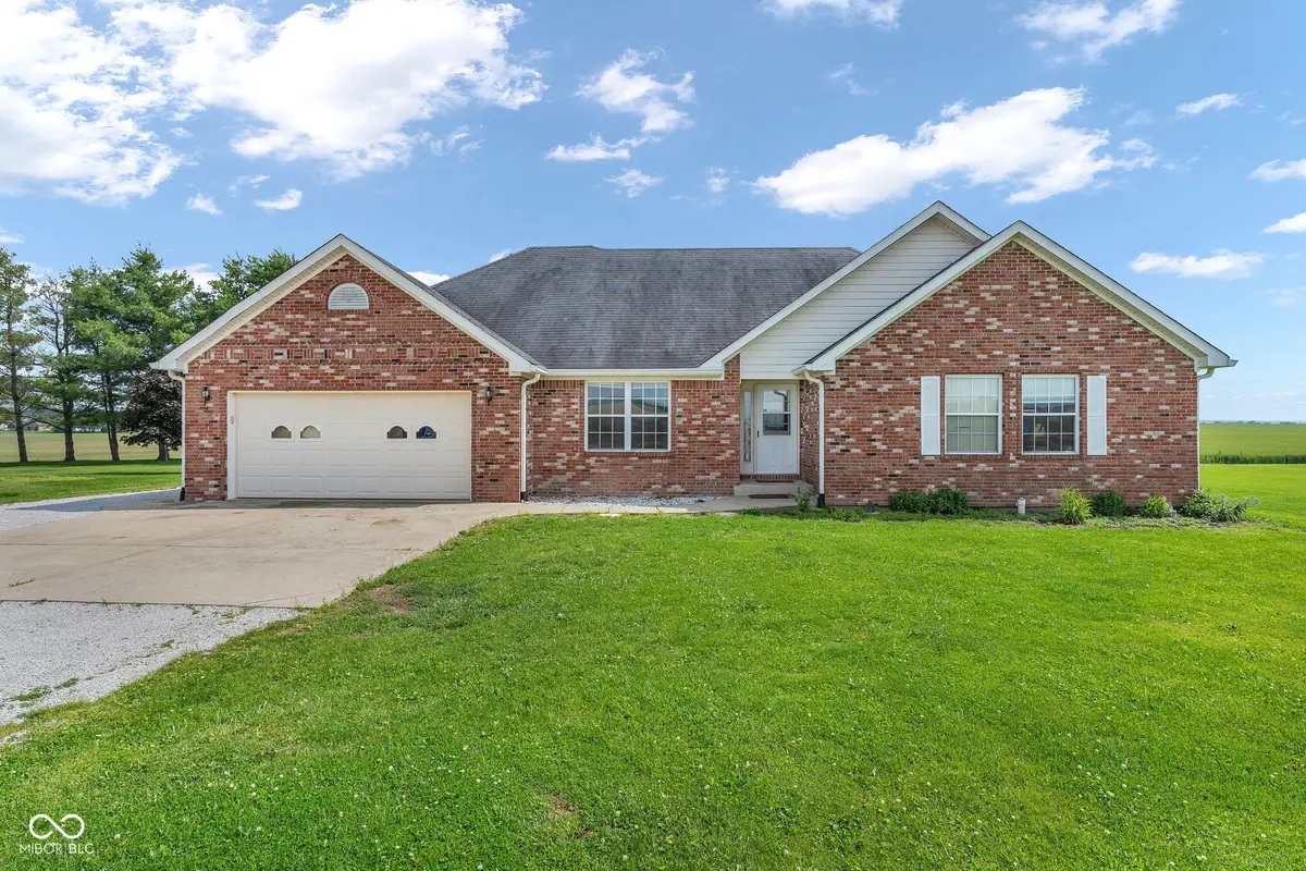 965 W Pearl Street, Trafalgar, IN 46181 - #1