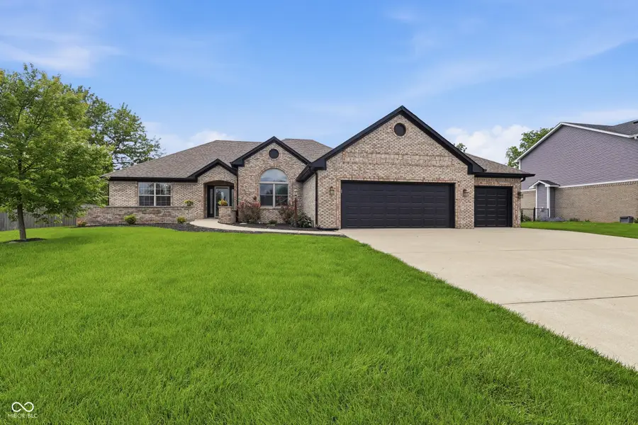 3830 S Redbird Trail, New Palestine, IN 46163 - #3