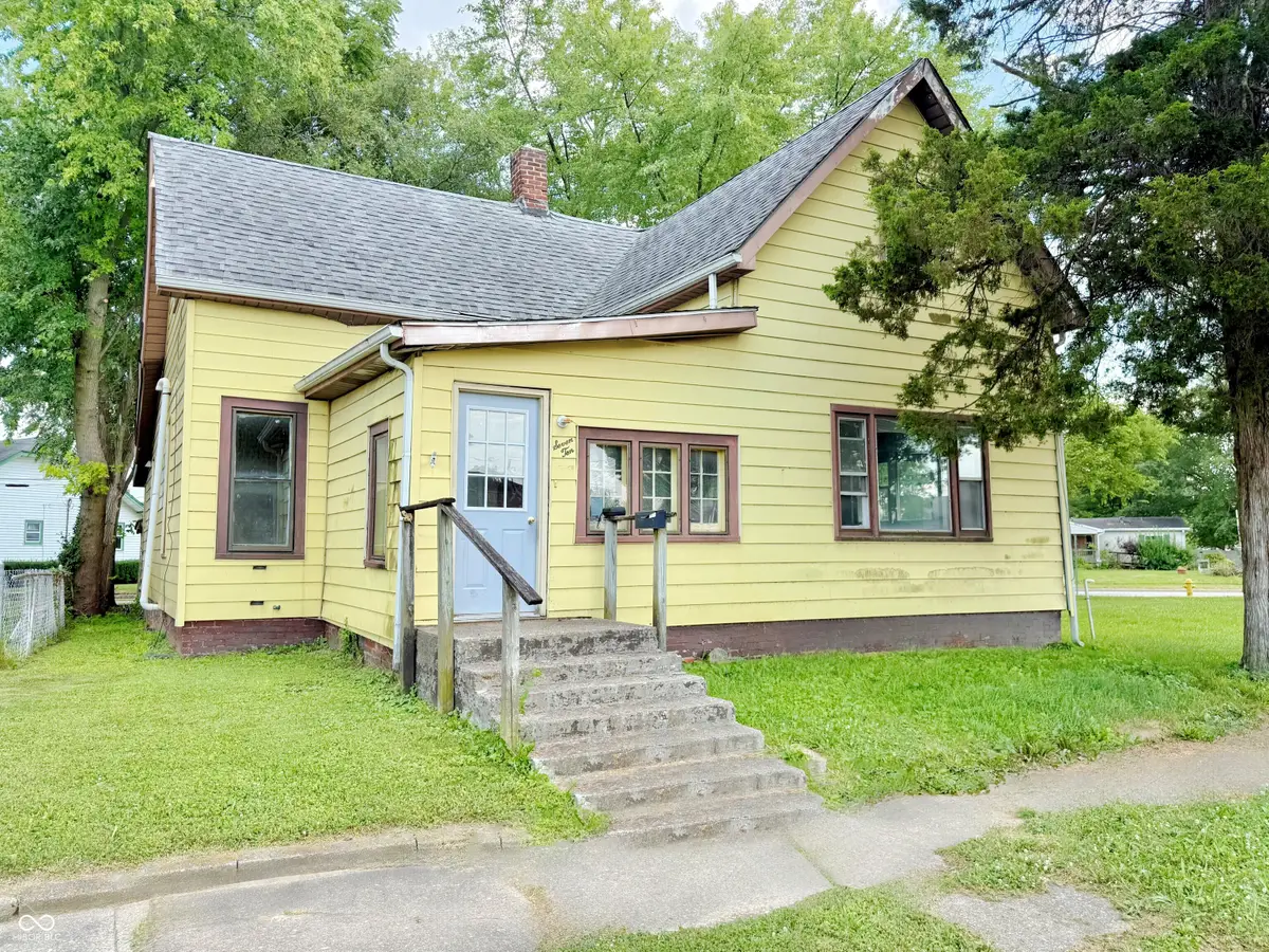 710 Miller Avenue, Shelbyville, IN 46176 - #1