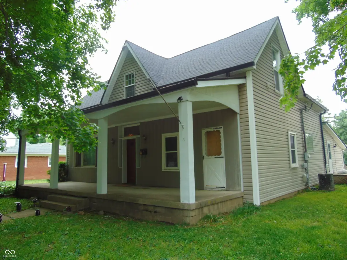 225 S Market Street, Thorntown, IN 46071 - #1
