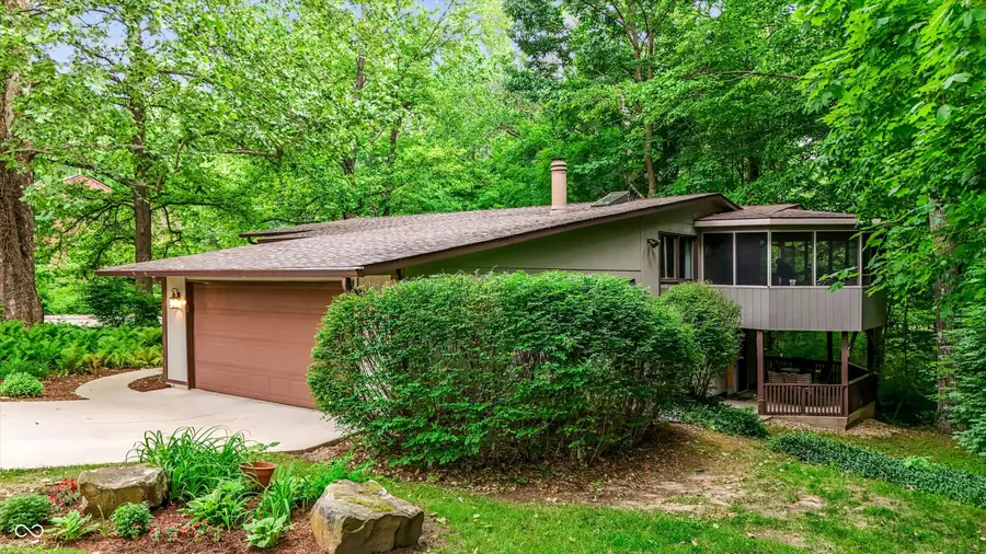 4480 E Wembley Lane, Columbus, IN 47201 - #3