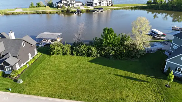 13372 Cambridge Cove Way, Fishers, IN 46055