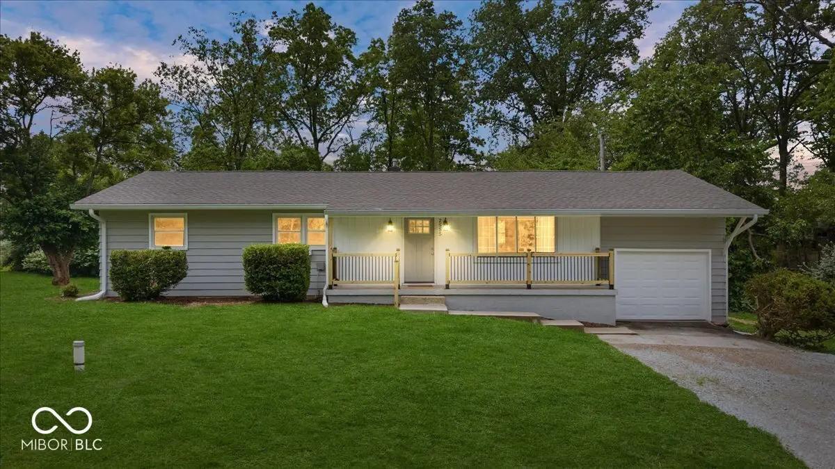 2555 W Sycamore Drive, Greenfield, IN 46140 - #1
