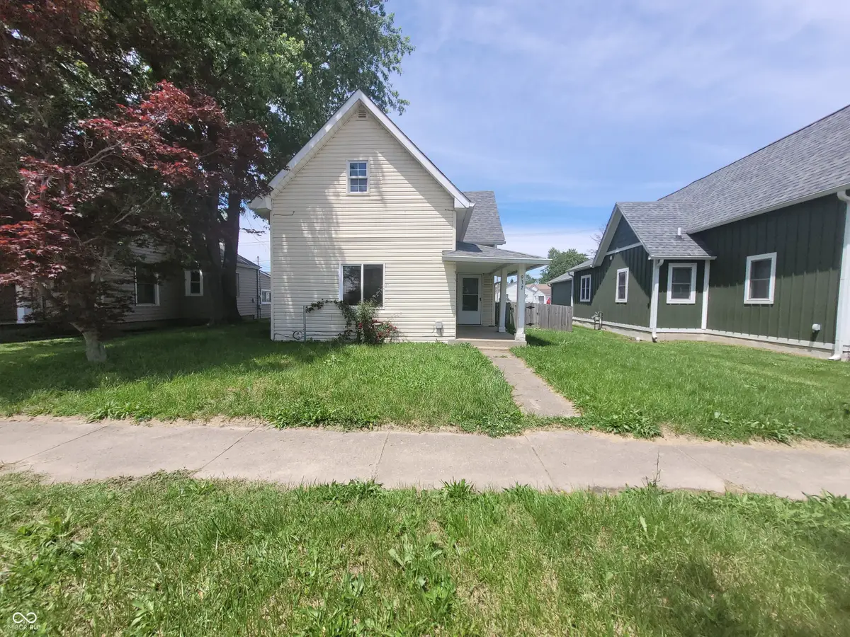 932 W Main Street, Greenfield, IN 46140 - #1