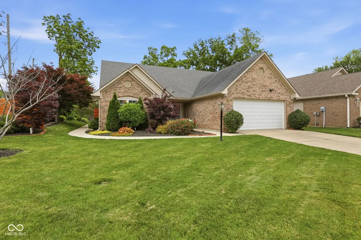 9555 Summer Ridge Place, Indianapolis, IN 46260 - #1