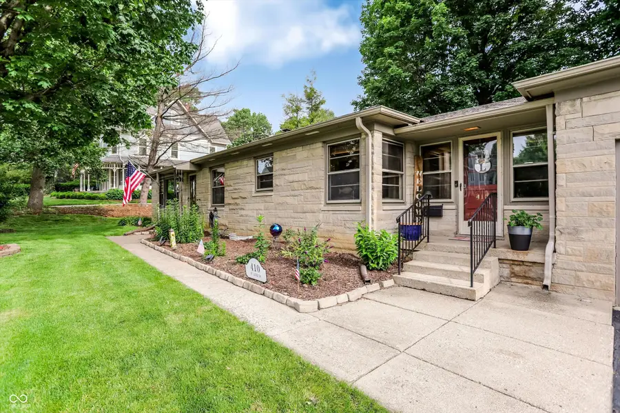 410 W Ash Street, Zionsville, IN 46077 - #3