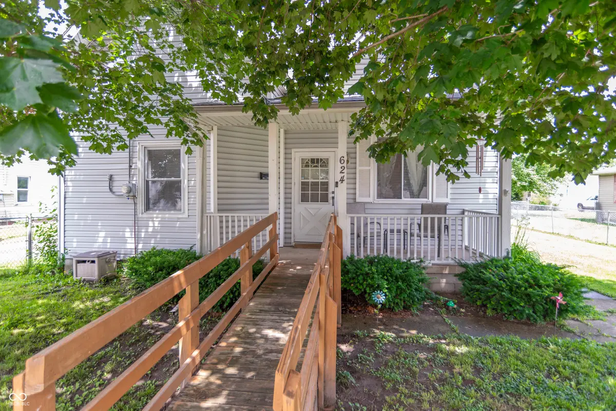 624 West Washington Street W, Shelbyville, IN 46176 - #1