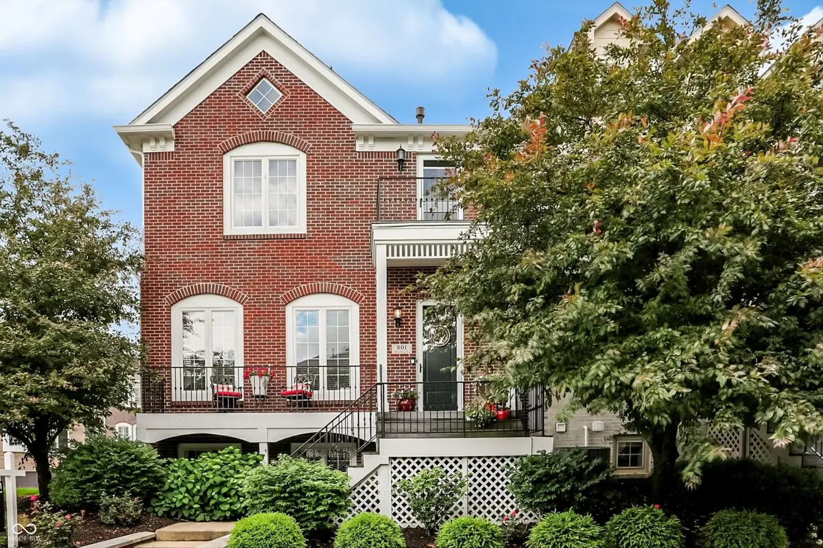 201 Manchester Drive, Zionsville, IN 46077 - #1