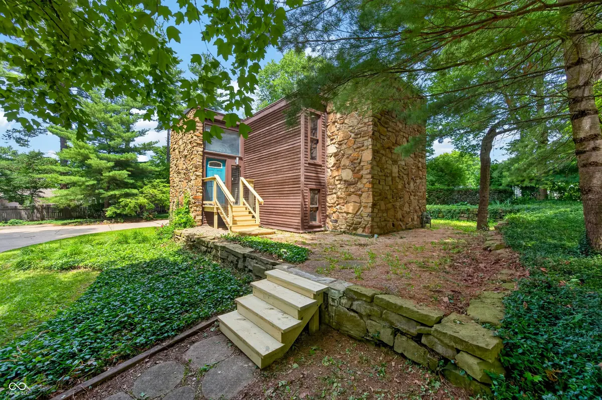 3216 Sherwood Place, Columbus, IN 47203 - #1