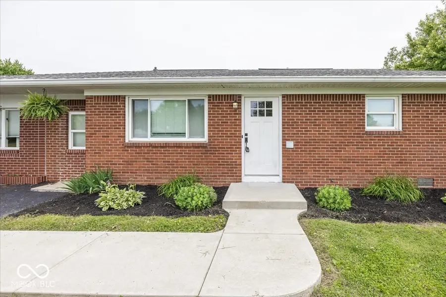44 W Us Highway 136, Lizton, IN 46149 - #2