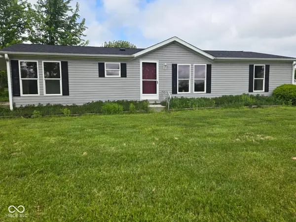 11349 S Singhurst Street, Terre Haute, IN 47802