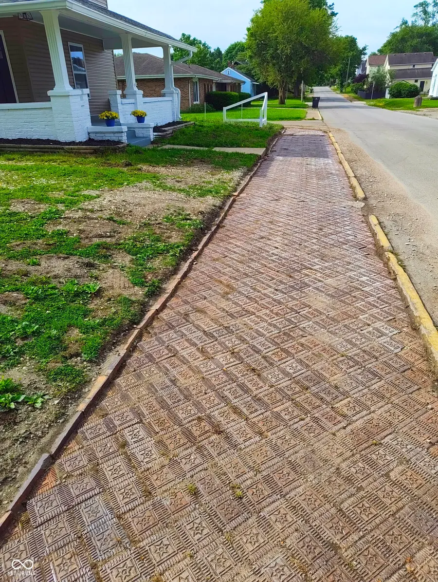 509 N Lincoln Avenue, Alexandria, IN 46001 - #3