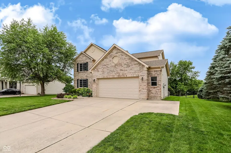 322 Wakefield Drive E, Greenwood, IN 46142 - #3