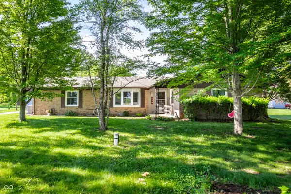 129 W Hickory Drive, Greenfield, IN 46140