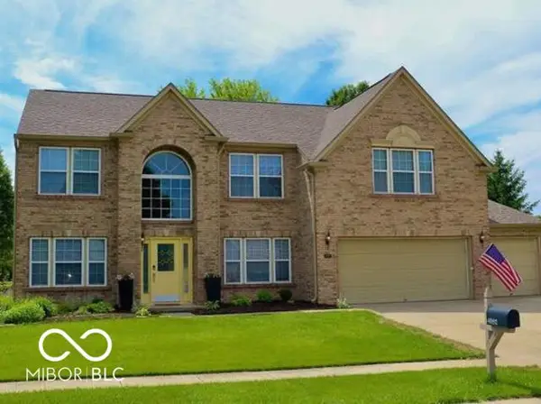 4092 S Stonebridge Court, New Palestine, IN 46163