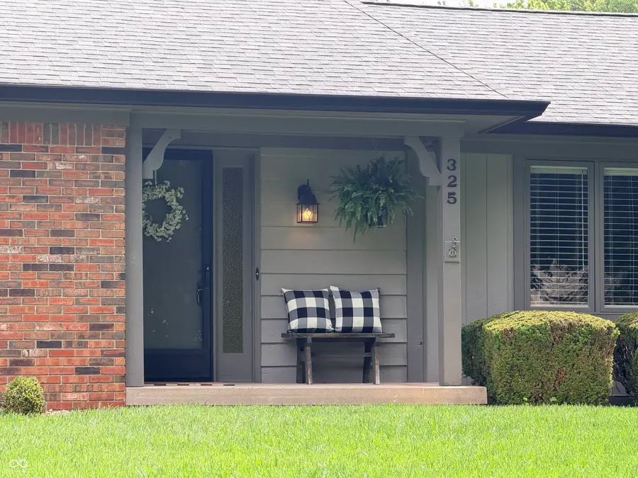 325 Rolling Trails Road, Greenwood, IN 46142 - #2