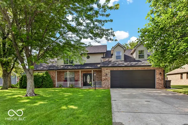 5225 W Stonehaven Lane, New Palestine, IN 46163