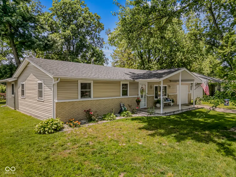 2216 Dawnshire Drive, Columbus, IN 47203 - #3
