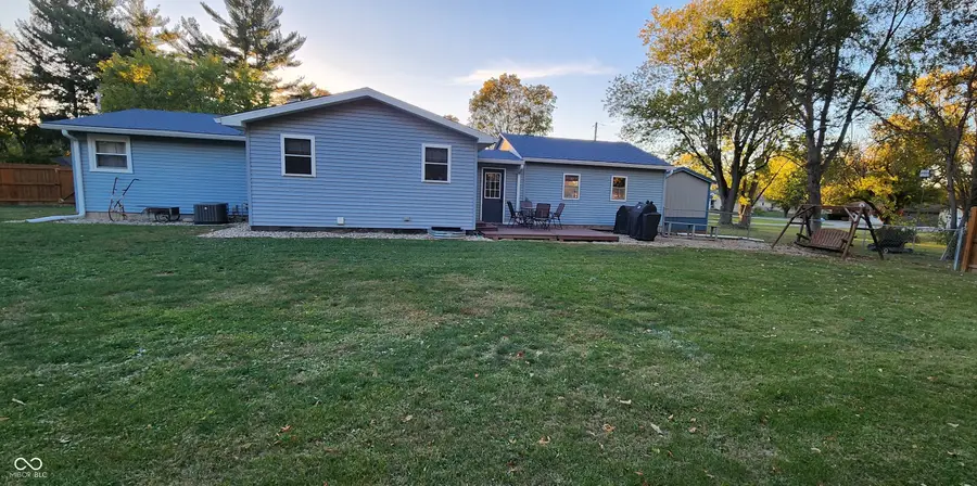 1003 Gray Street, Veedersburg, IN 47987 - #3