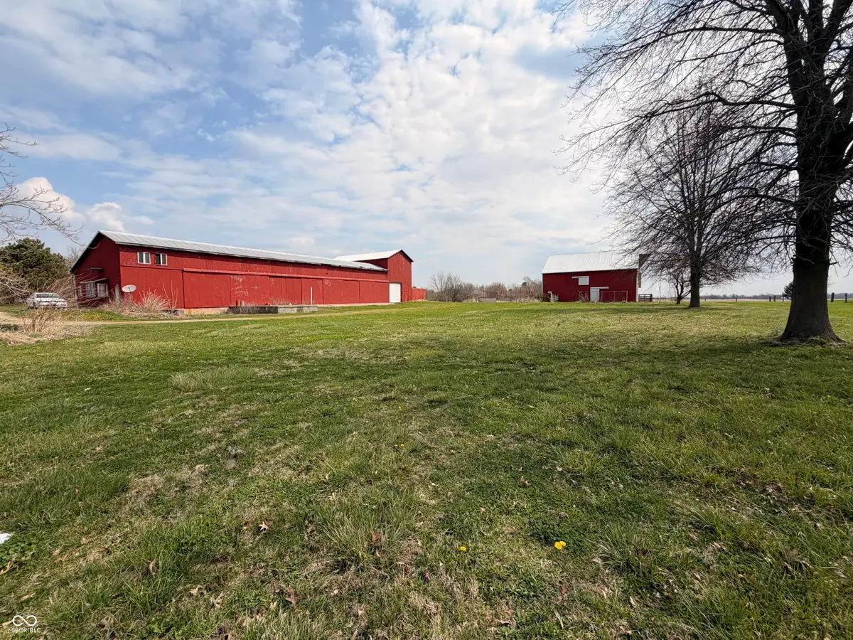 6475 N 300 E, Whiteland, IN 46184 - #1