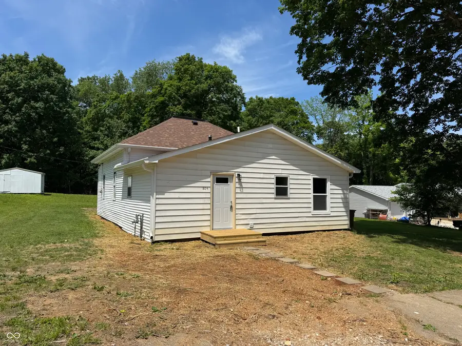 804 N Main Street, Veedersburg, IN 47987 - #2
