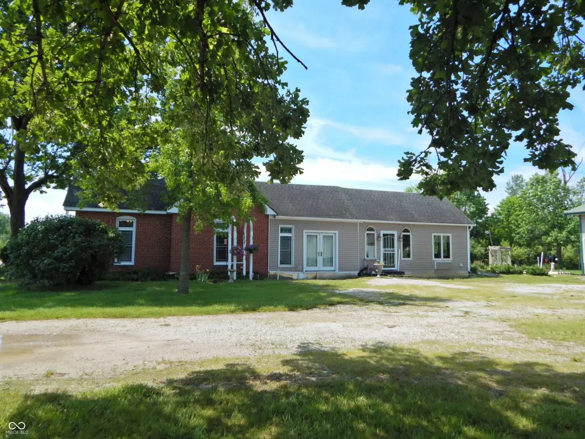 7518 N County Road 75 E, Lizton, IN 46149 - #1