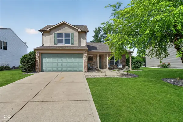 816 Heatherwood Drive, Greenwood, IN 46143