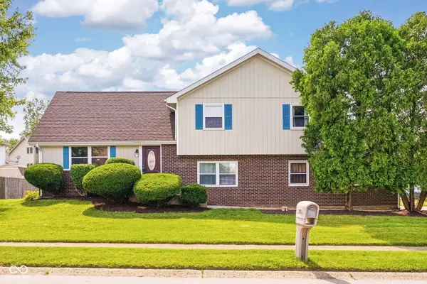 2924 Fox Pointe Drive, Columbus, IN 47203