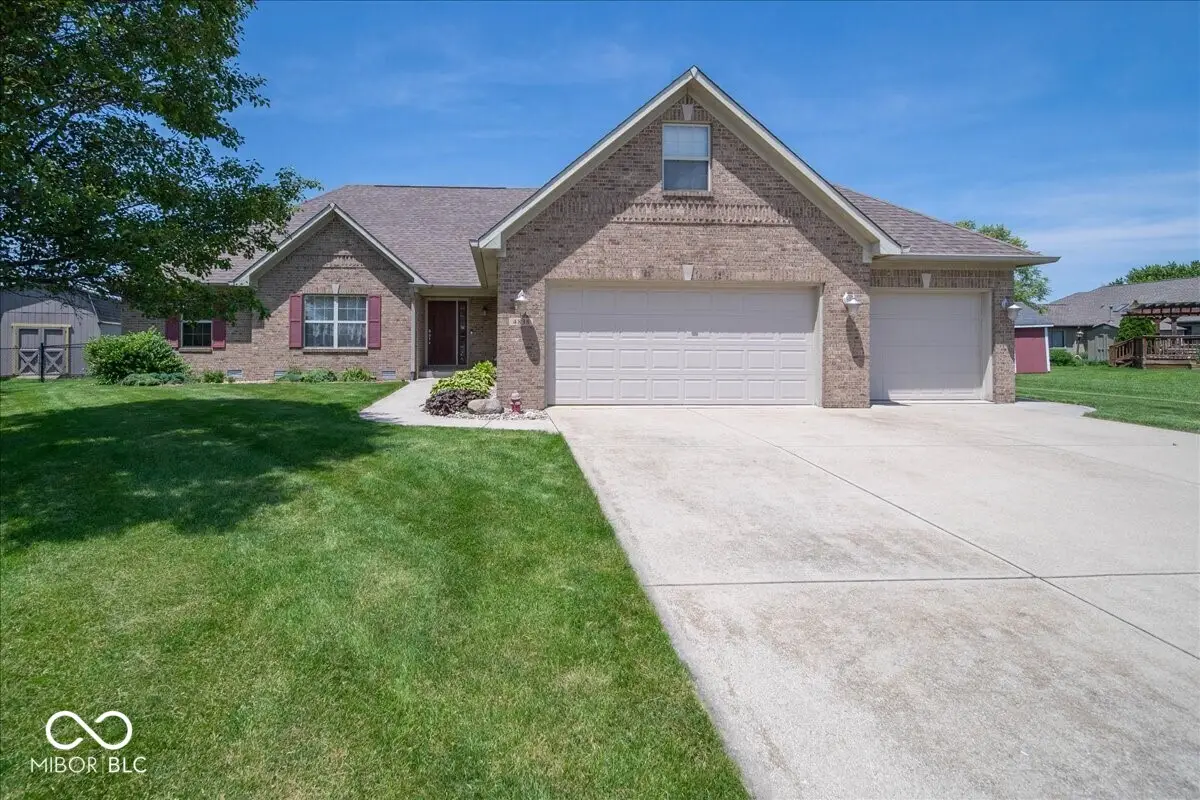 4838 W Cedar Creek Place, New Palestine, IN 46163 - #1