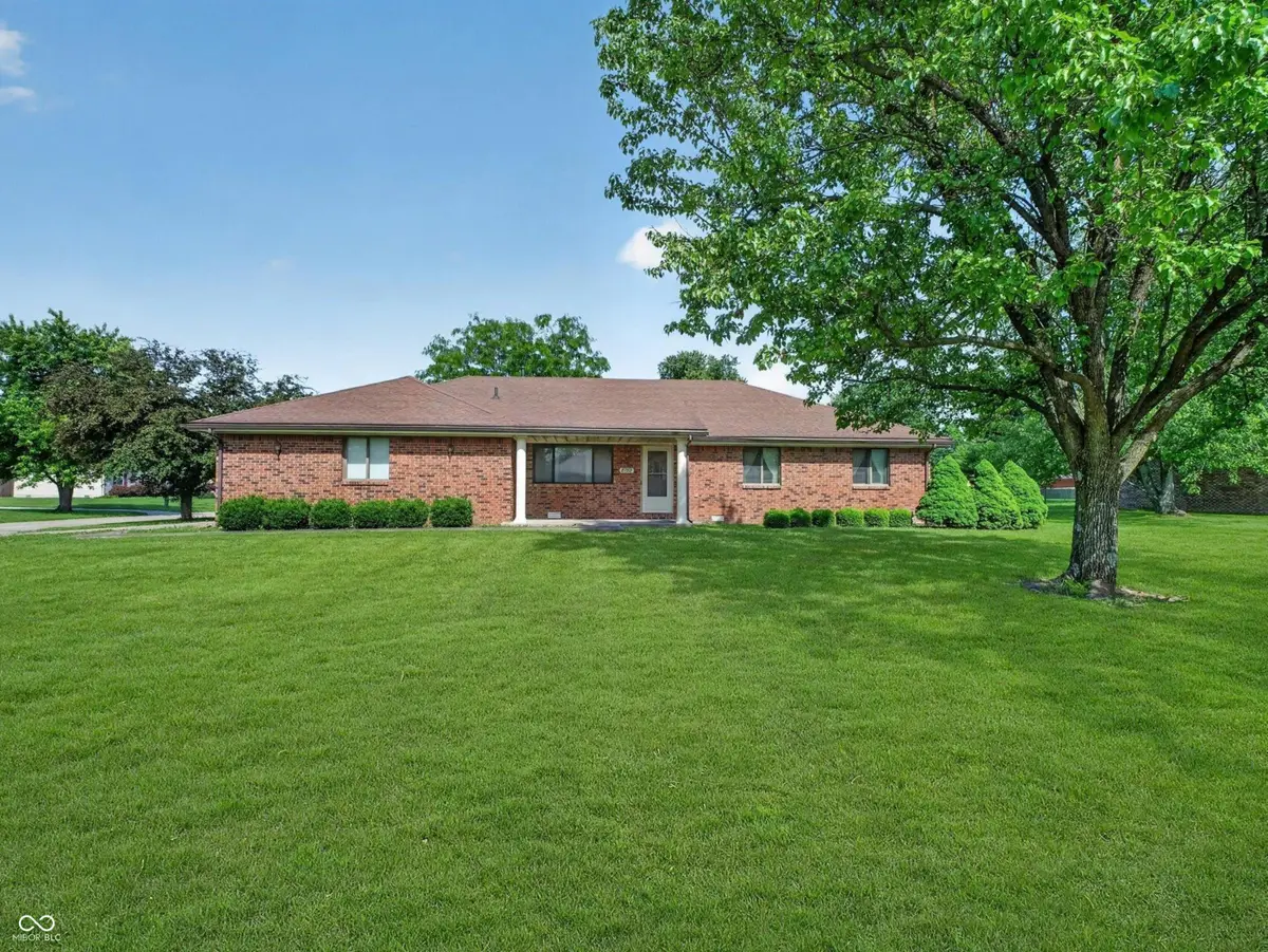 8782 Surrey Drive, Pendleton, IN 46064 - #1