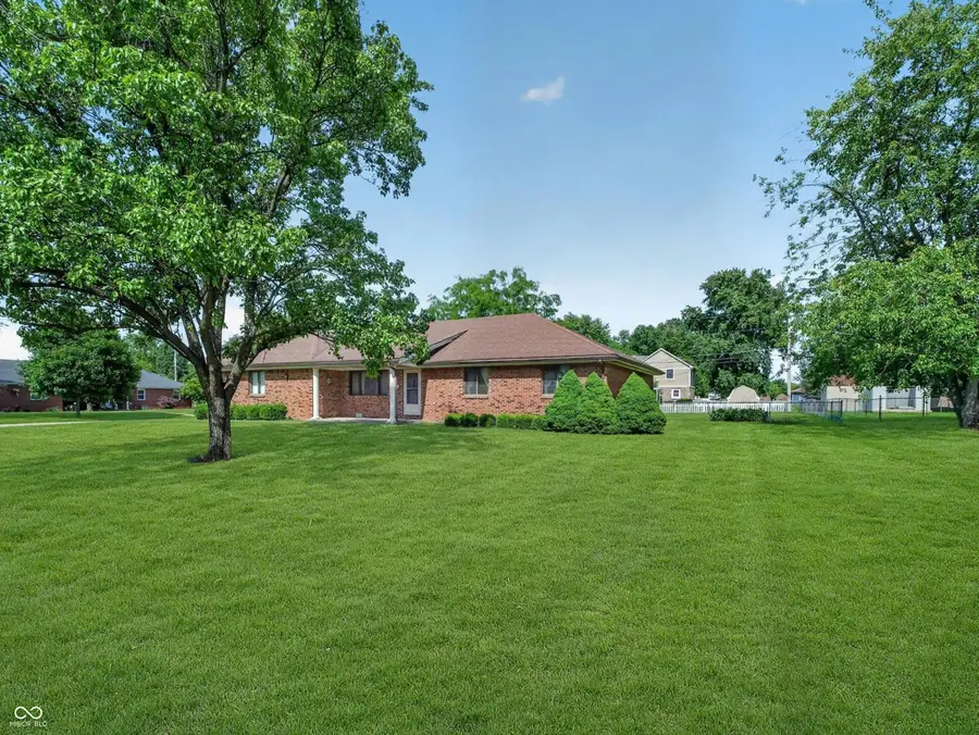 8782 Surrey Drive, Pendleton, IN 46064 - #2
