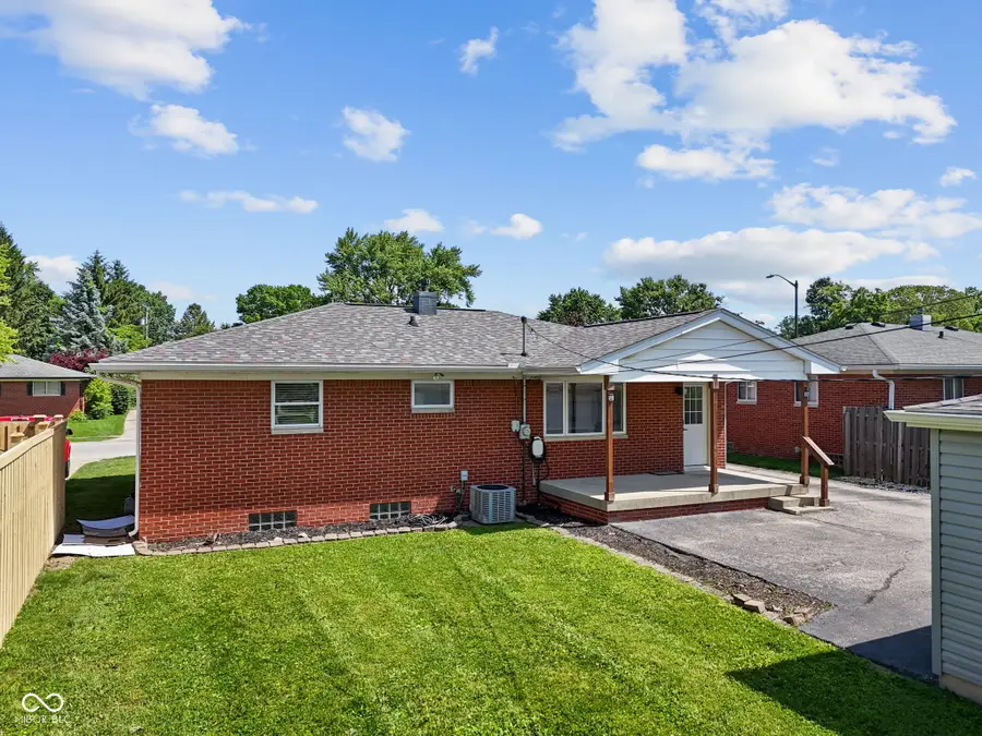 5563 Meadowood Drive, Speedway, IN 46224 - #2