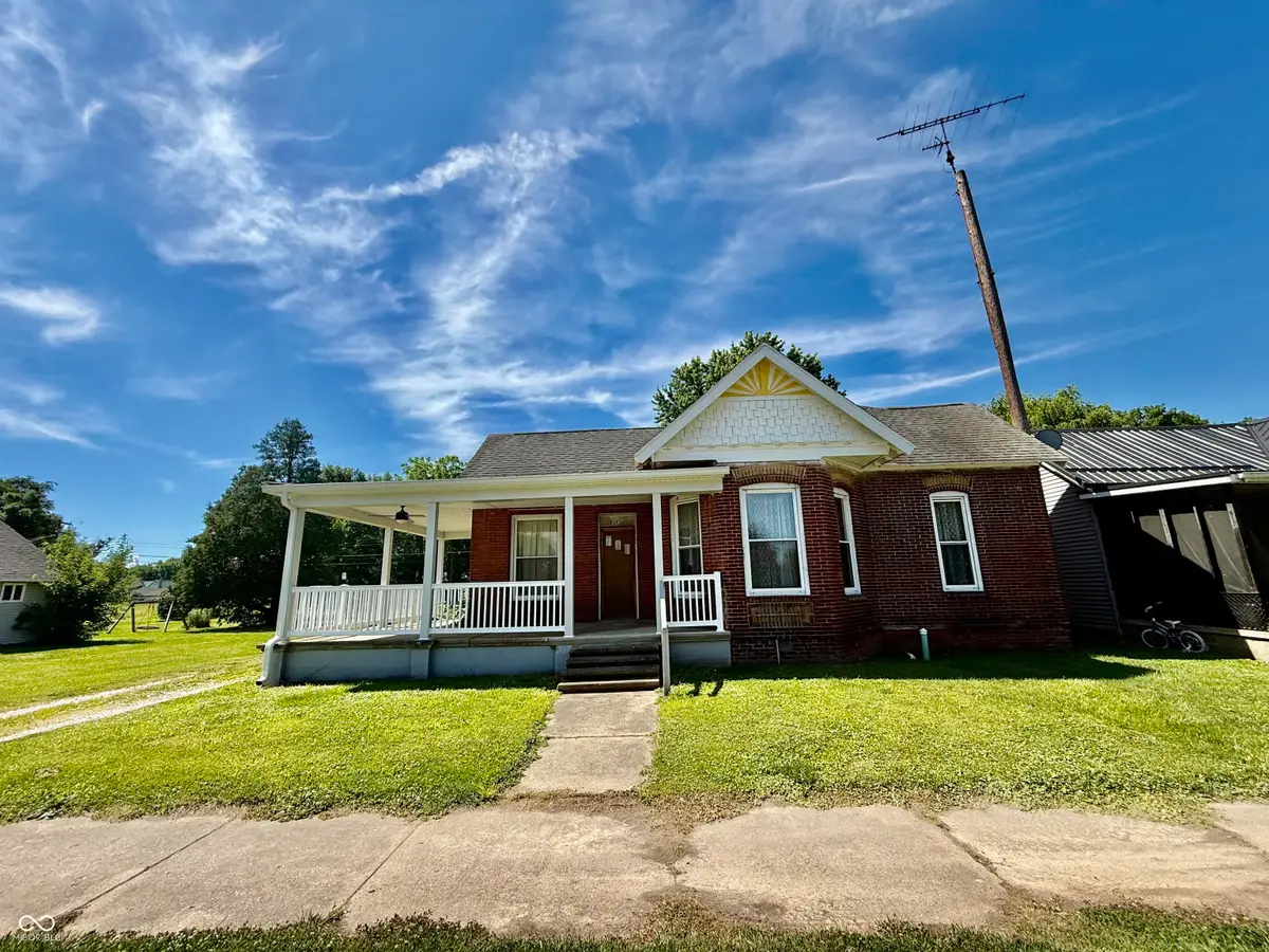 313 Curtis, Cayuga, IN 47928 - #1