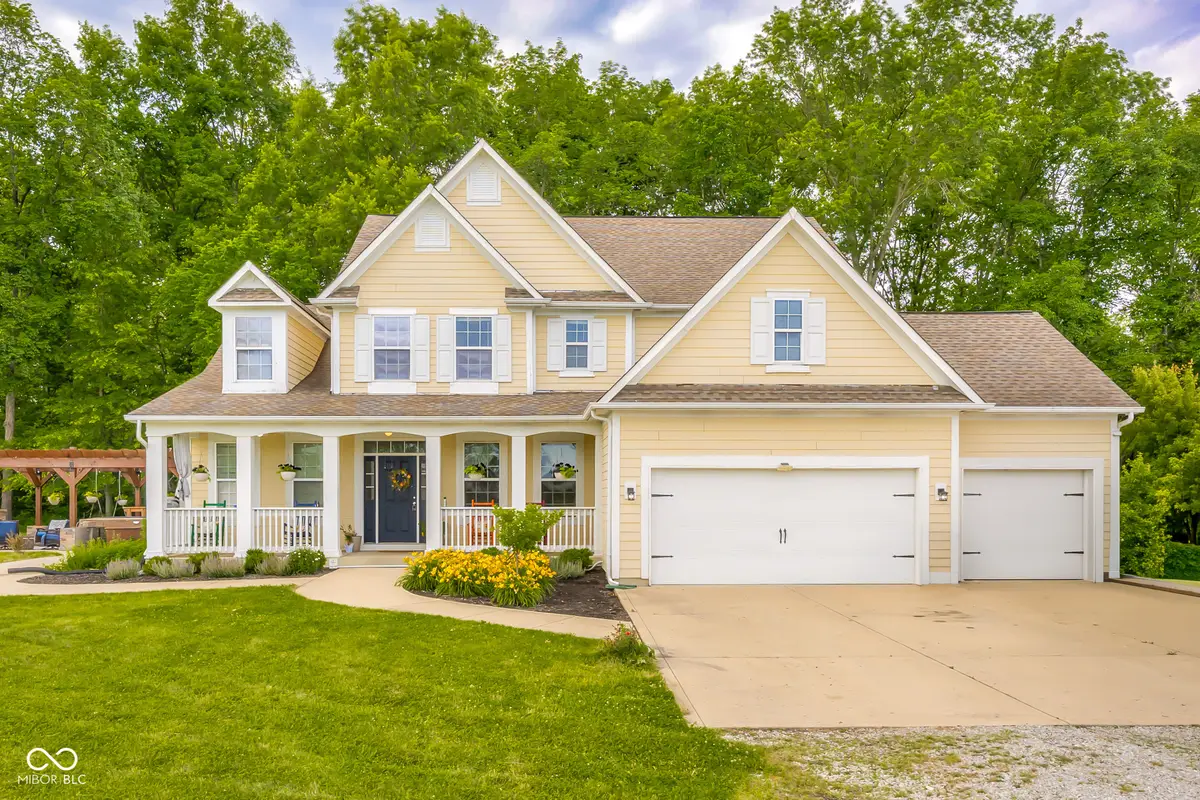 9598 W 300 S, Columbus, IN 47201 - #1