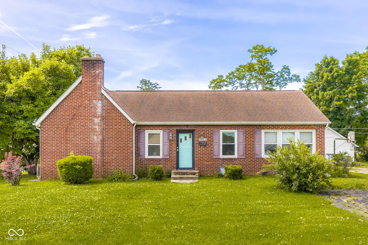 2411 Ohio Avenue, Columbus, IN 47201 - #1