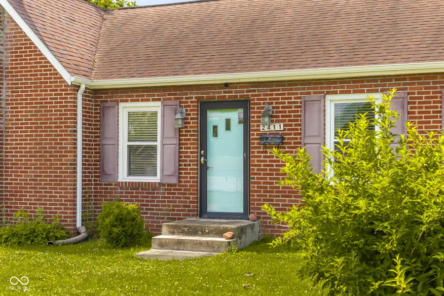 2411 Ohio Avenue, Columbus, IN 47201 - #3