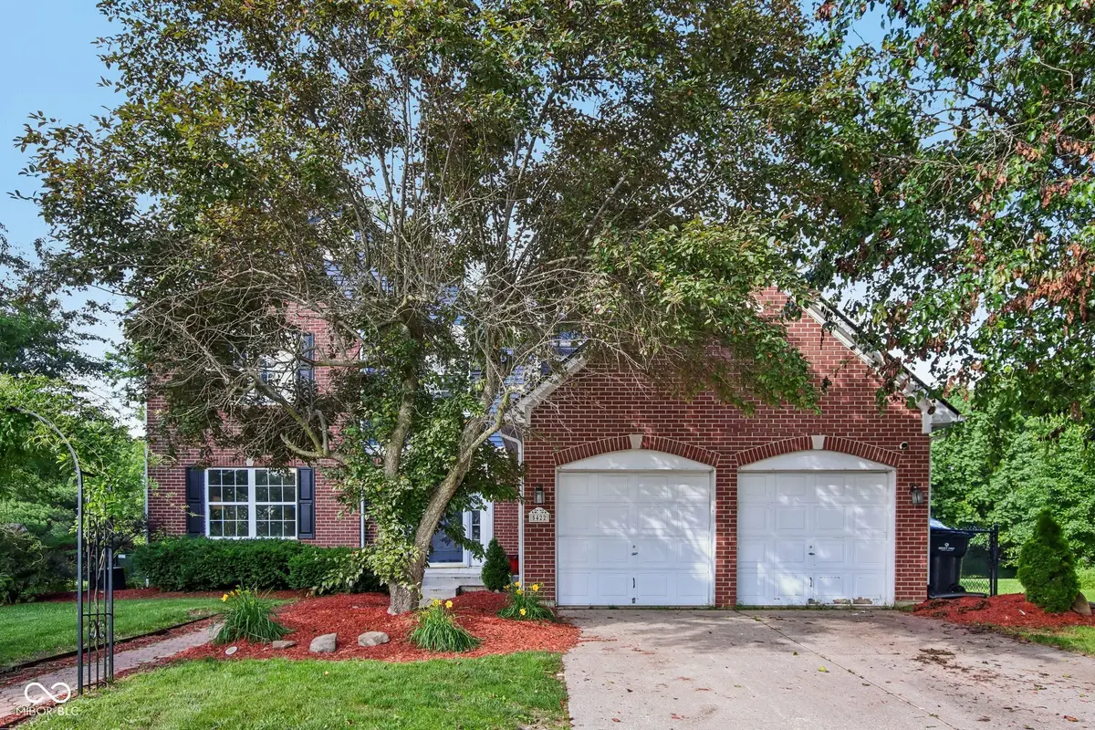 5422 Wakefield Drive S, Greenwood, IN 46142 - #1