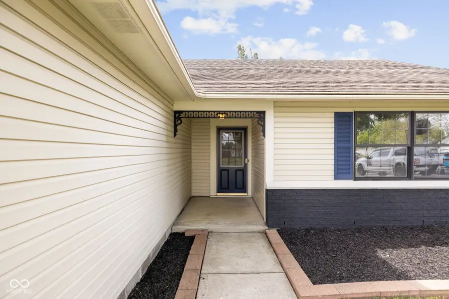 19 Lake Drive S, Brownsburg, IN 46112 - #3