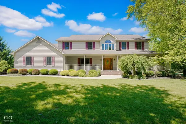 13010 E Otter Creek Lane, Columbus, IN 47203