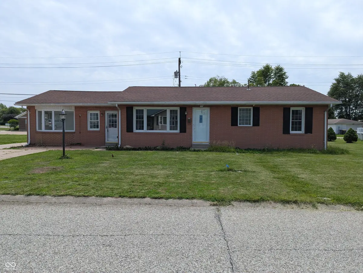 107 W Freeman Avenue, Seymour, IN 47274 - #1