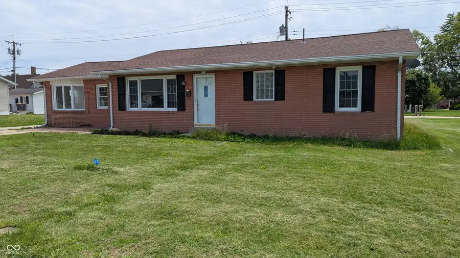 107 W Freeman Avenue, Seymour, IN 47274 - #2