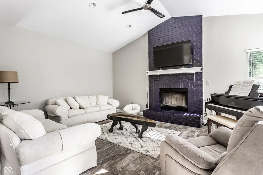8688 Buffett Parkway, Fishers, IN 46038 - #3