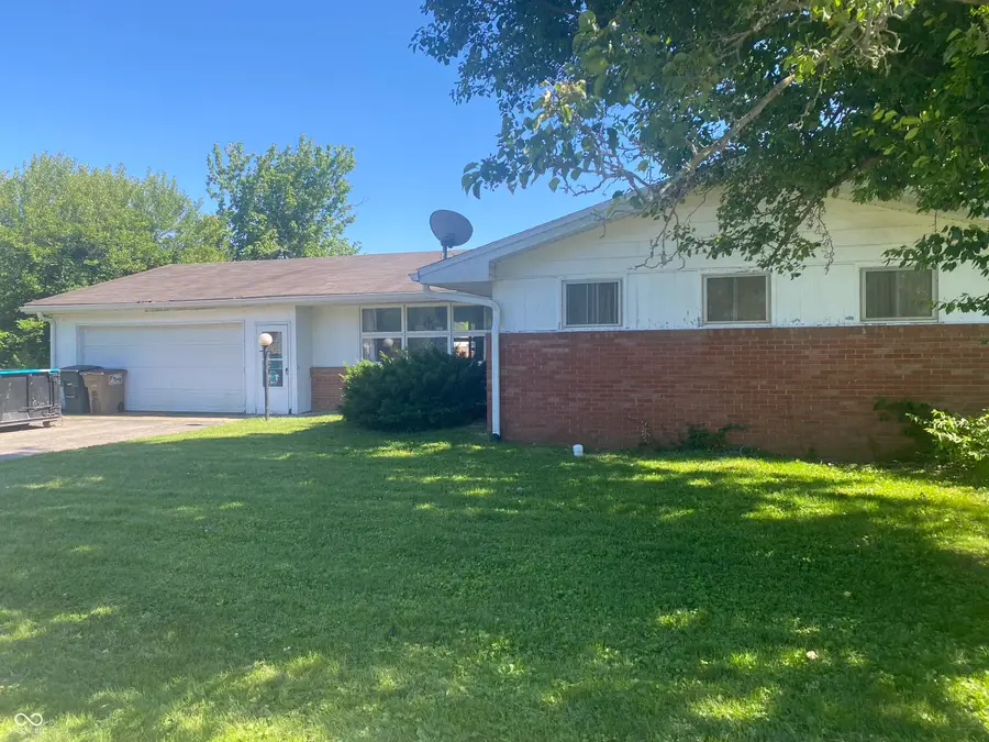 303 Sunset Drive, Columbus, IN 47201 - #2